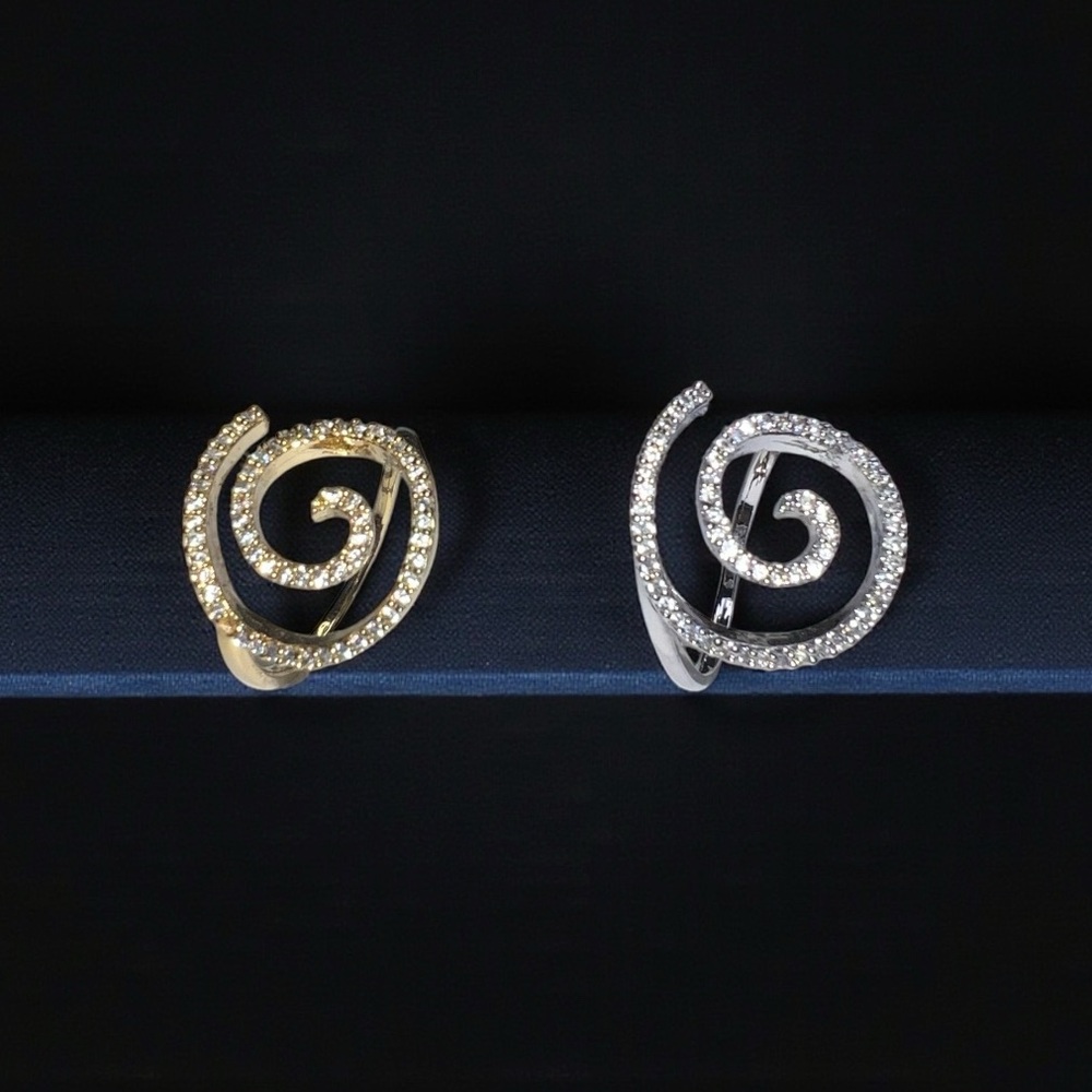 Elegant Spiral Gold and Silver Ring